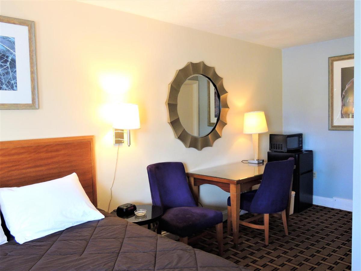 Windsor Motel กรอตัน ภายนอก รูปภาพ