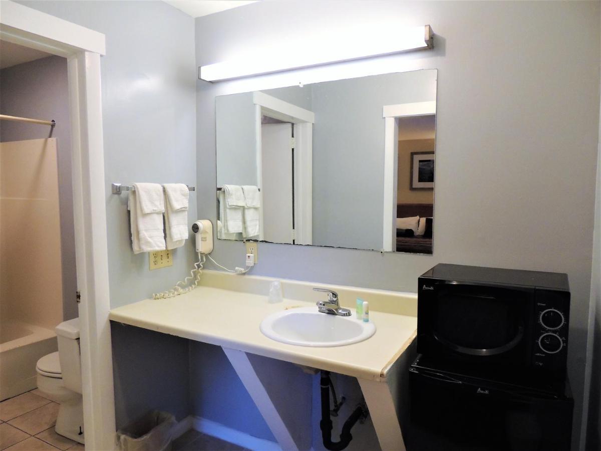 Windsor Motel กรอตัน ภายนอก รูปภาพ